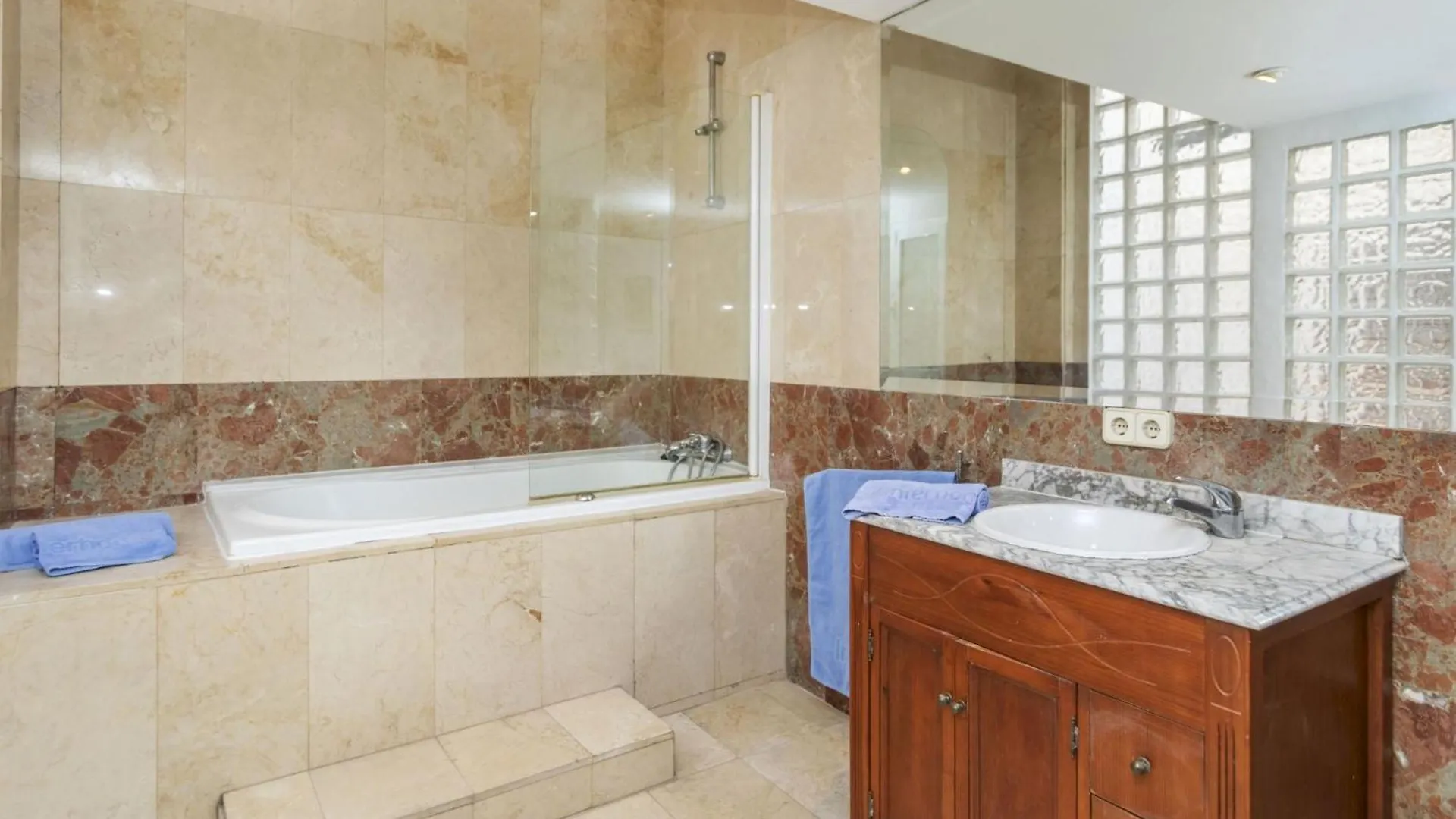 Apartment Icaria By Interhome Barcellona
