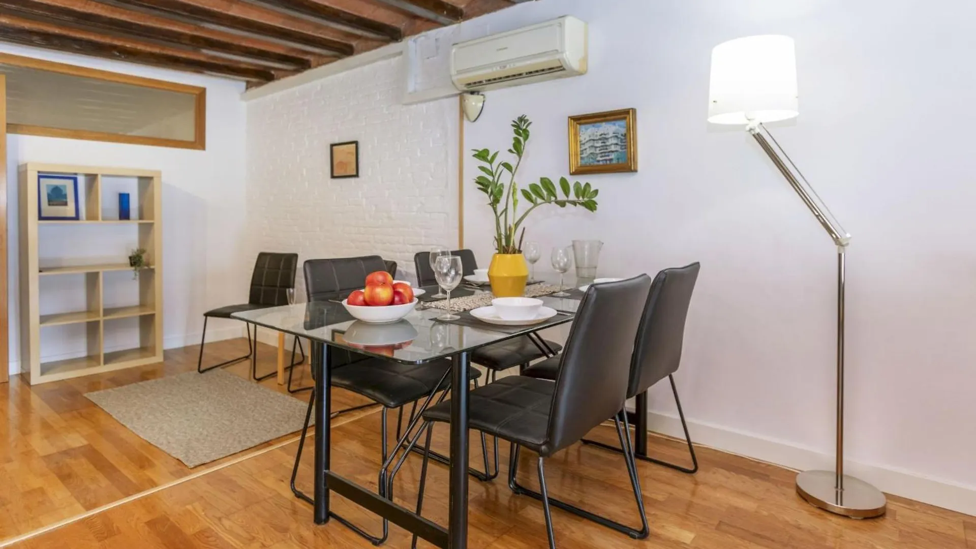 Apartment Icaria By Interhome Barcellona 0*,  Spagna